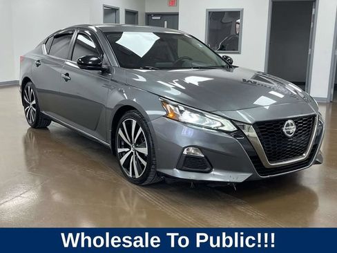 Used 2019 Nissan Altima 2.5 SR w/ SR Premium Package FWD image 3