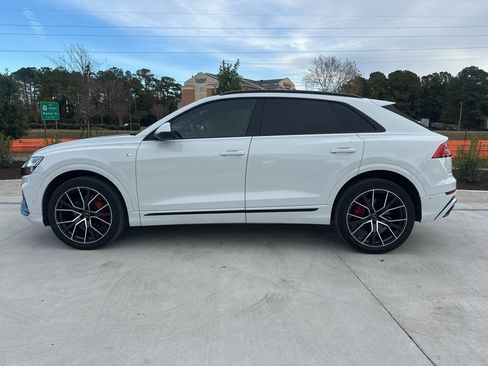 Used 2019 Audi Q8 Prestige w/ Year 1 Package image 4