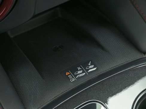 Used 2024 Chevrolet Blazer RS FWD image 29