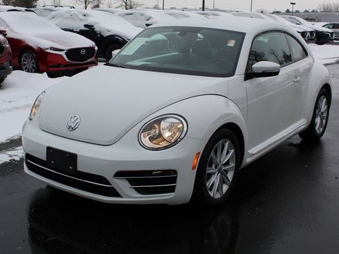 Used 2017 Volkswagen Beetle 1.8T SE image 8