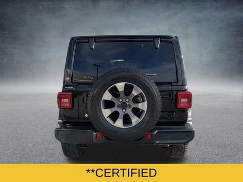 Used 2018 Jeep Wrangler Unlimited Sahara image 4