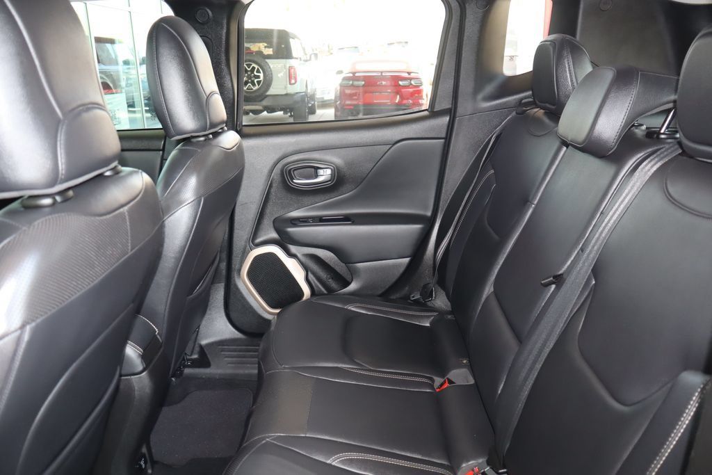 Used 2017 Jeep Renegade Limited FWD image 31