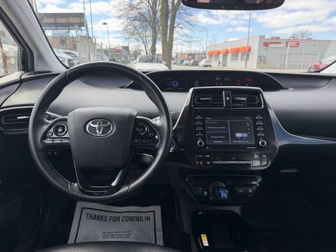 Used 2021 Toyota Prius XLE image 19