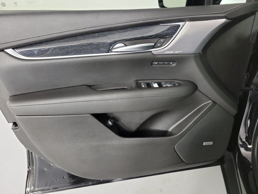 Used 2023 Cadillac XT5 Premium Luxury w/ Technology Package FWD image 20