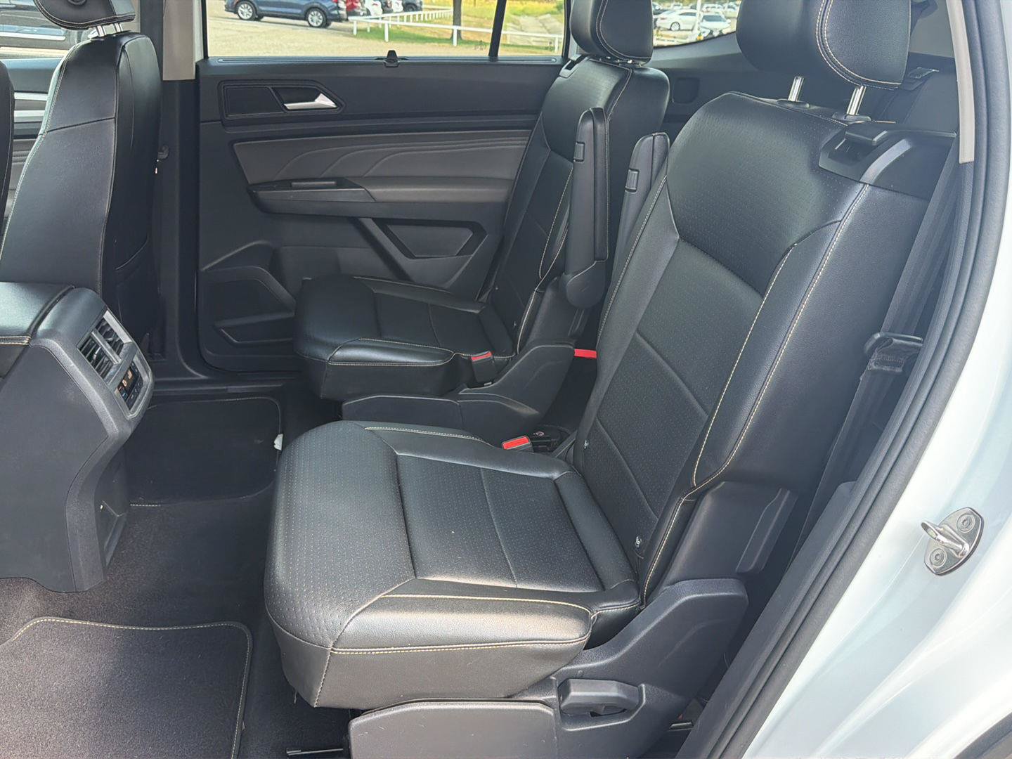 Used 2022 Volkswagen Atlas SE w/ Panoramic Sunroof Package FWD image 12