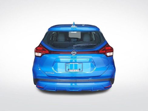 New 2025 Nissan Kicks Play S image 11