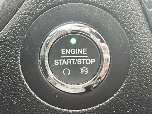 Used 2018 Ford Explorer Limited w/ Equipment Group 301A FWD image 24