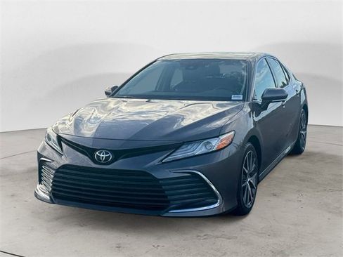 Used 2024 Toyota Camry XLE image 1