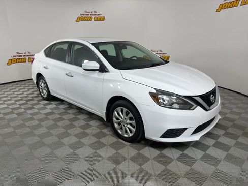Used 2019 Nissan Sentra SV FWD image 8