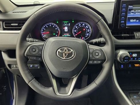 Used 2021 Toyota RAV4 XLE Premium FWD image 14