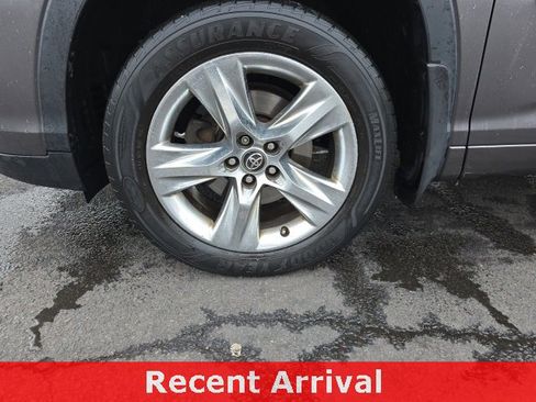 Used 2018 Toyota Highlander Limited w/ Protection Package #3 image 10