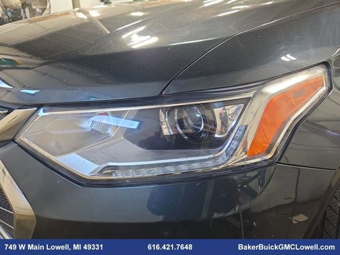Used 2020 Chevrolet Traverse LT w/ Driver Confidence II Package image 32