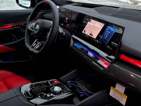 New 2026 BMW M5 Touring w/ Executive Package image 30