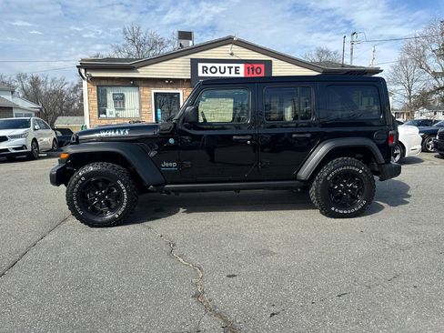 Used 2023 Jeep Wrangler Unlimited w/ Sun & Screen Package image 14