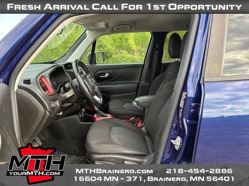 Used 2020 Jeep Renegade Trailhawk w/ Cold Weather Group AWD/4WD image 9