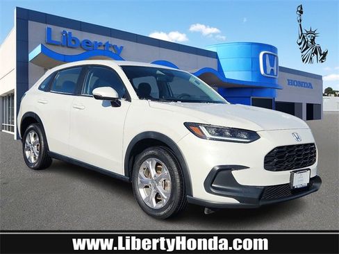 Used 2023 Honda HR-V LX image 1