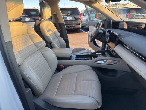 Used 2024 Lincoln Nautilus Reserve w/ Equipment Group 203A image 36