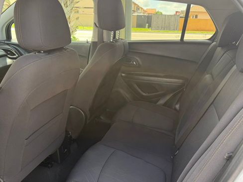 Used 2019 Chevrolet Trax LT w/ LPO, Protection Package AWD/4WD image 15