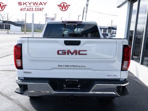 Used 2025 GMC Sierra 1500 SLE image 3