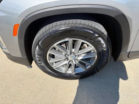Used 2023 Chevrolet Traverse LT FWD image 56
