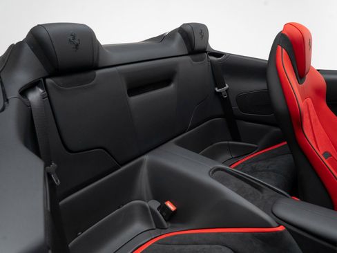 Used 2025 Ferrari Roma Spider RWD image 51