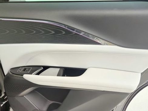Used 2024 Cadillac Lyriq Luxury RWD image 44