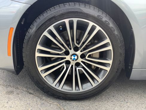 Used 2018 BMW 530i xDrive AWD/4WD image 24