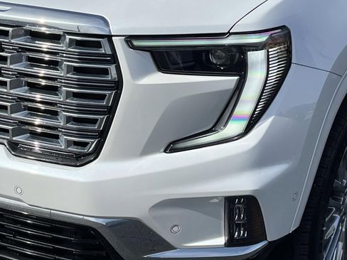Used 2024 GMC Acadia Denali w/ Super Cruise Package image 11
