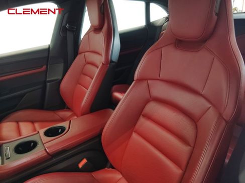 Used 2022 Porsche Taycan 4 Cross Turismo image 30