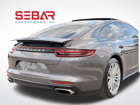 Used 2018 Porsche Panamera image 10