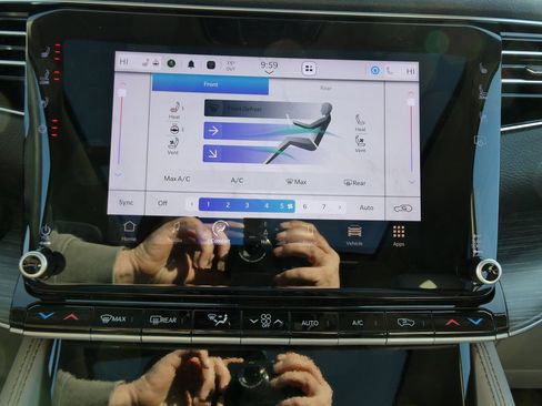 Used 2024 Jeep Wagoneer Series II w/ Premium Group I image 34