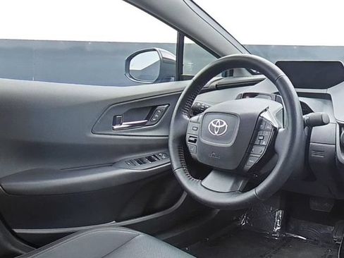 Used 2024 Toyota Prius Prime Premium FWD image 19