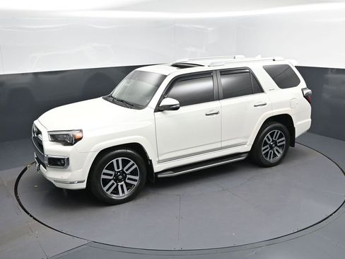 Used 2021 Toyota 4Runner Limited RWD image 31