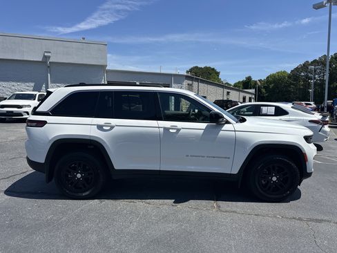 Used 2024 Jeep Grand Cherokee Laredo w/ MOPAR Finishing Package RWD image 10