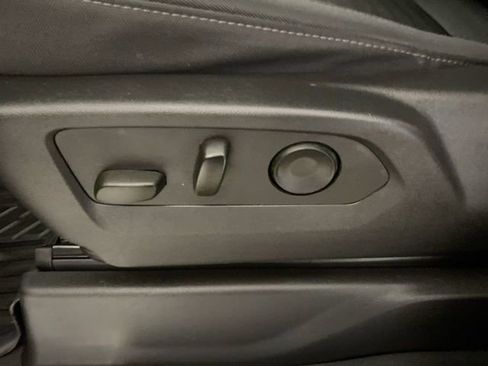 Used 2023 Chevrolet Silverado 1500 LT Trail Boss w/ Protection Package AWD/4WD image 25