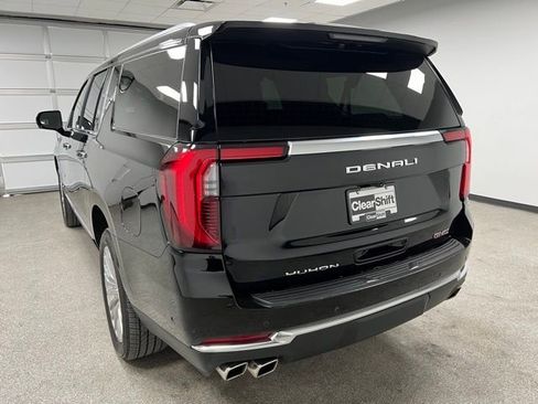 Used 2025 GMC Yukon XL Denali image 8