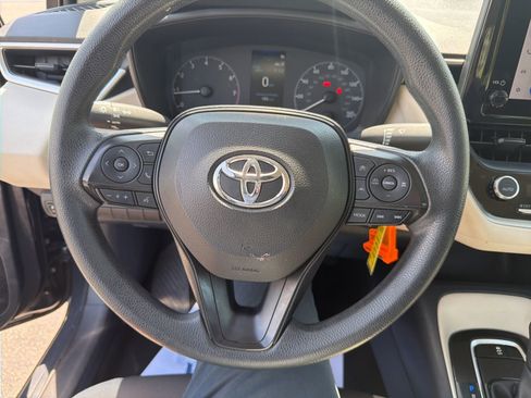 Used 2023 Toyota Corolla LE FWD image 14