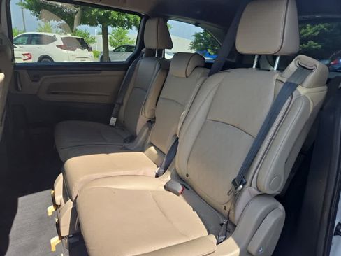 Used 2023 Honda Odyssey Elite image 12
