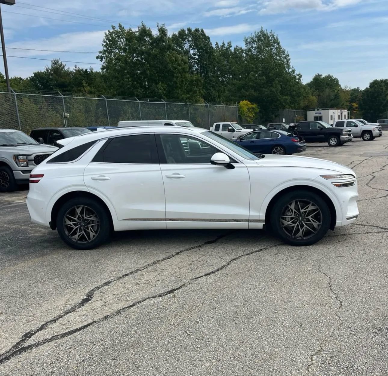 Used 2023 Genesis GV70 2.5T w/ Advanced Package AWD/4WD image 4