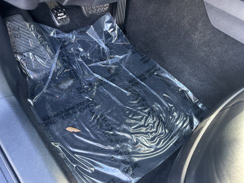 Certified 2021 Toyota Camry SE image 17