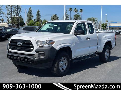 Used 2016 Toyota Tacoma SR RWD image 1
