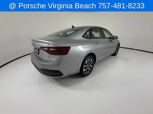 Used 2022 Volkswagen Jetta S FWD image 5