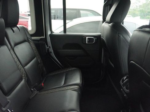 Used 2021 Jeep Wrangler Unlimited Sahara AWD/4WD image 13