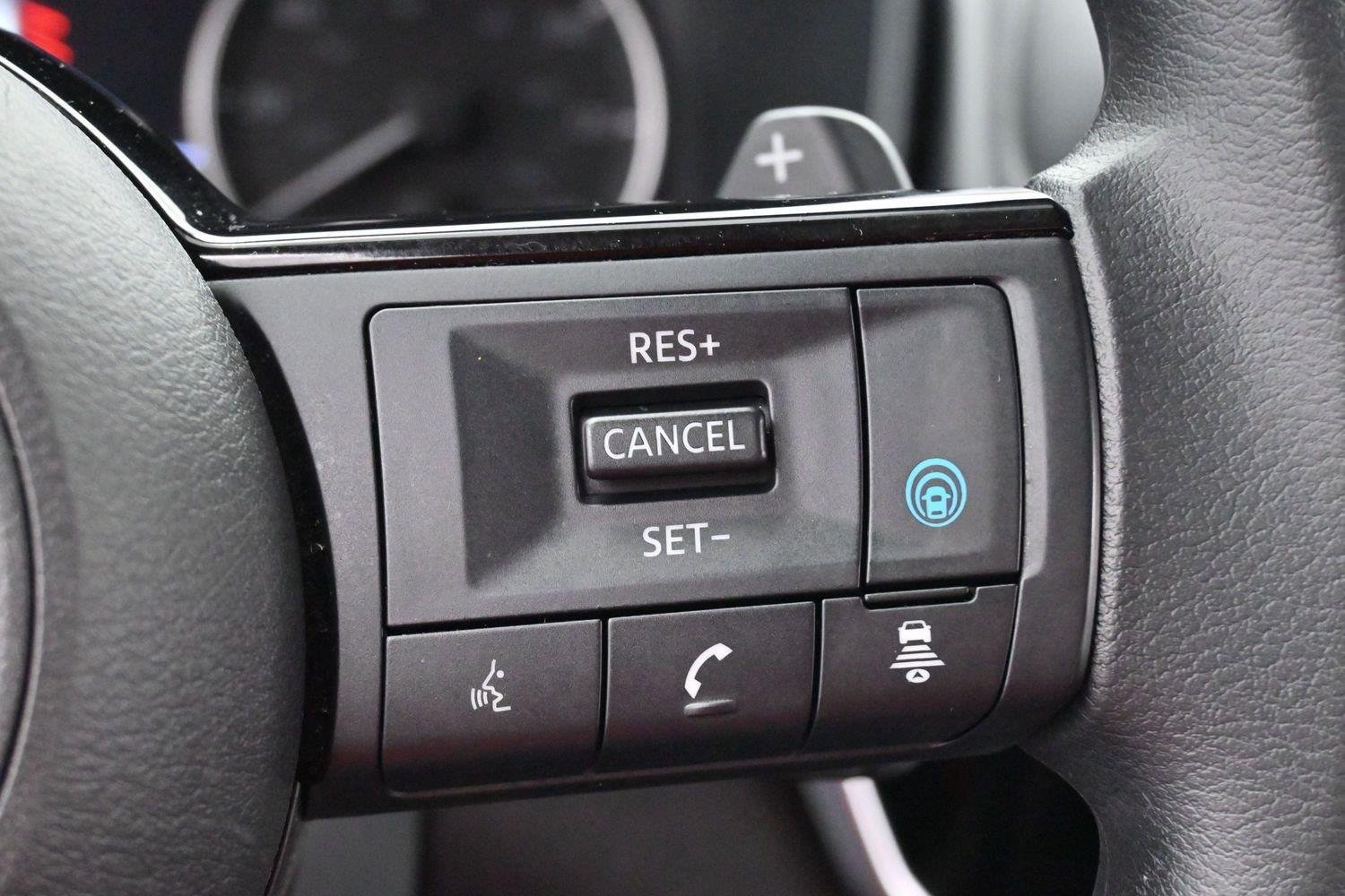 Used 2021 Nissan Rogue SV AWD/4WD image 17