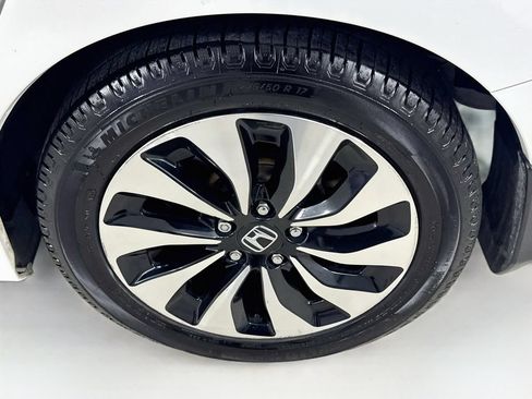 Used 2015 Honda Accord Touring image 40
