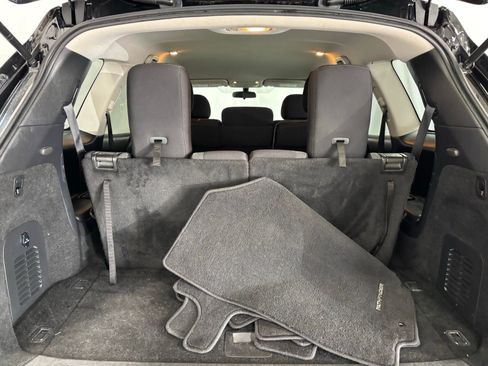 Used 2019 Nissan Pathfinder S image 28