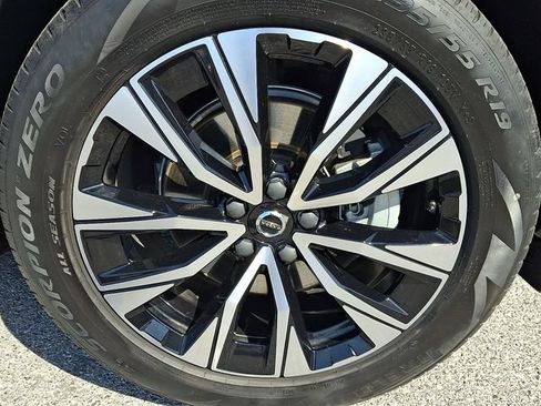 Certified 2023 Volvo XC60 B5 Core AWD/4WD image 8