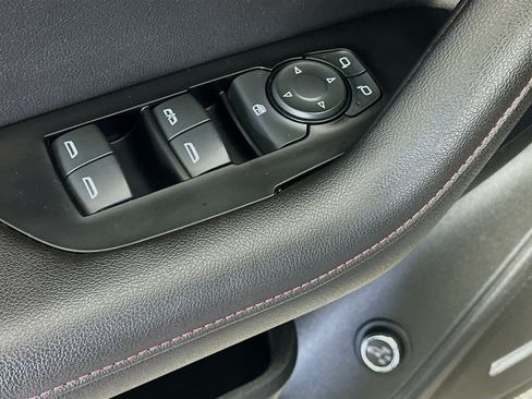 Used 2022 Chevrolet Blazer RS w/ Enhanced Convenience Package FWD image 15