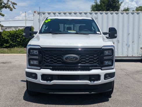 Certified 2025 Ford F250 Lariat w/ Lariat Ultimate Package AWD/4WD image 9