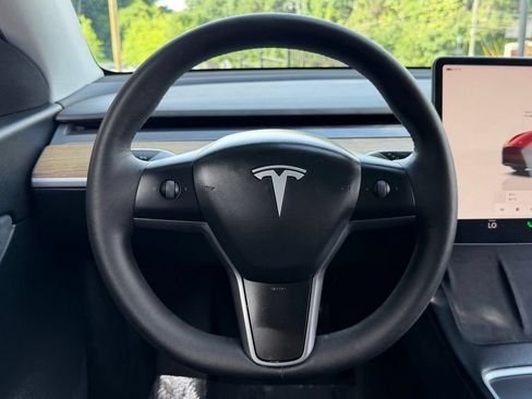 Used 2022 Tesla Model Y Long Range AWD/4WD image 43